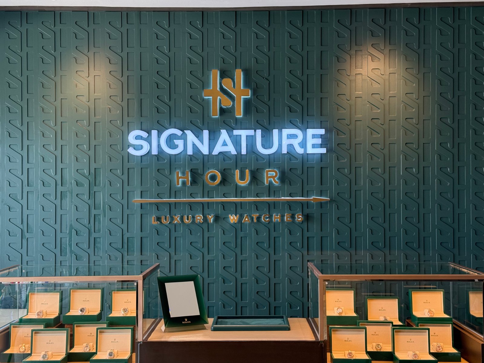 Signature Hour showroom